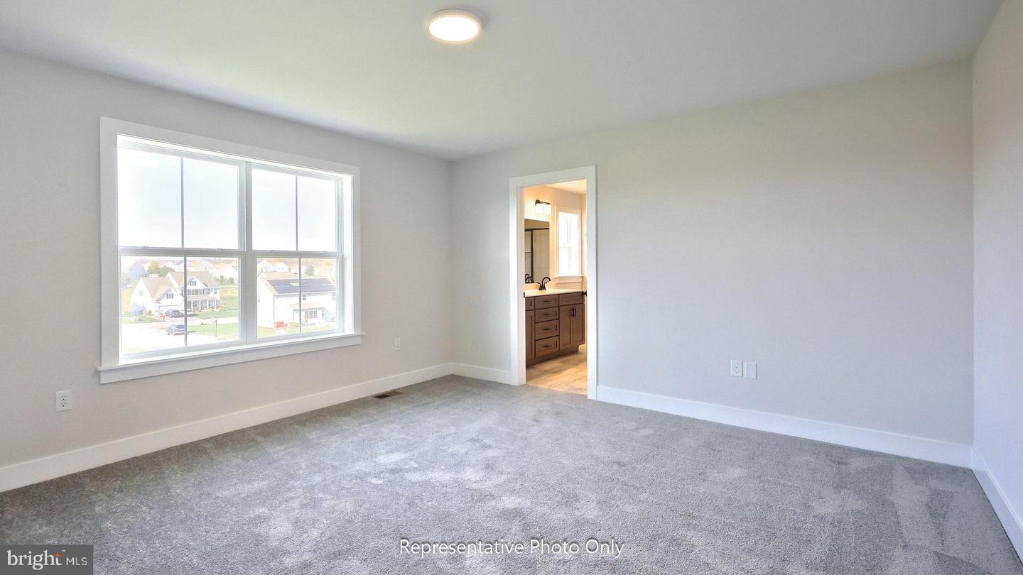 37 Canterbury Ln Property Photo 23