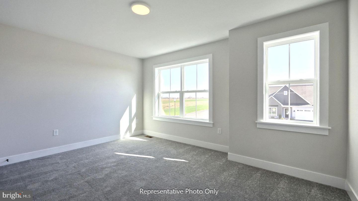 37 Canterbury Ln Property Photo 26