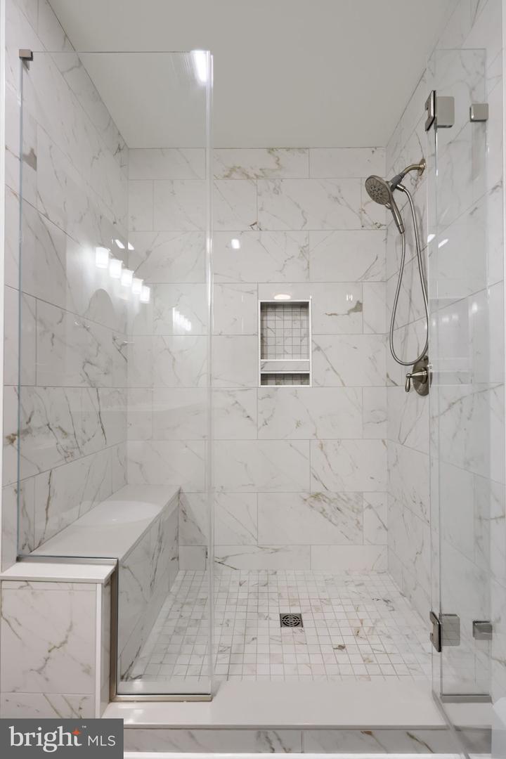 1231 Ash Ln Property Photo 47