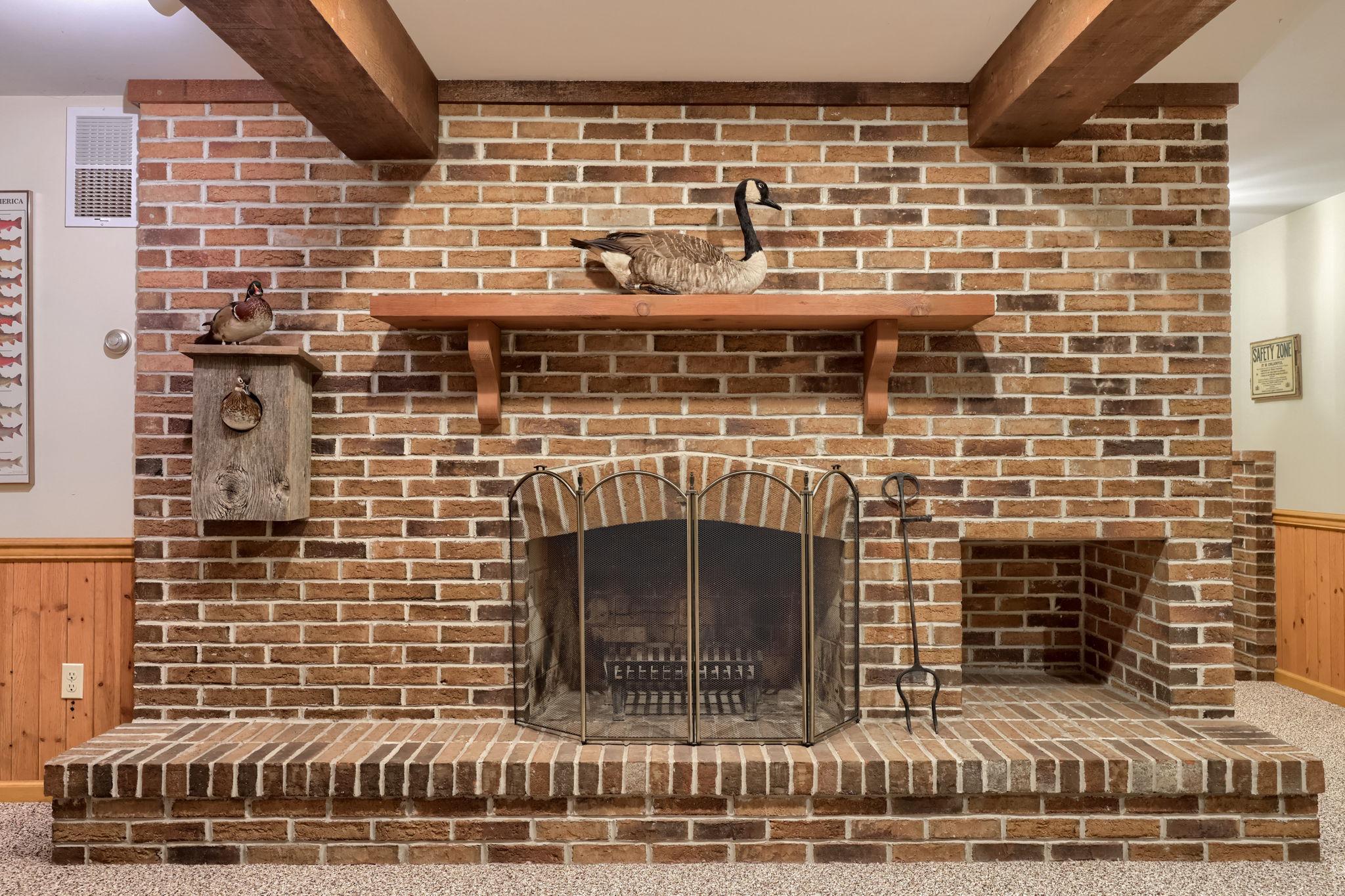 1231 Ash Ln Property Photo 56
