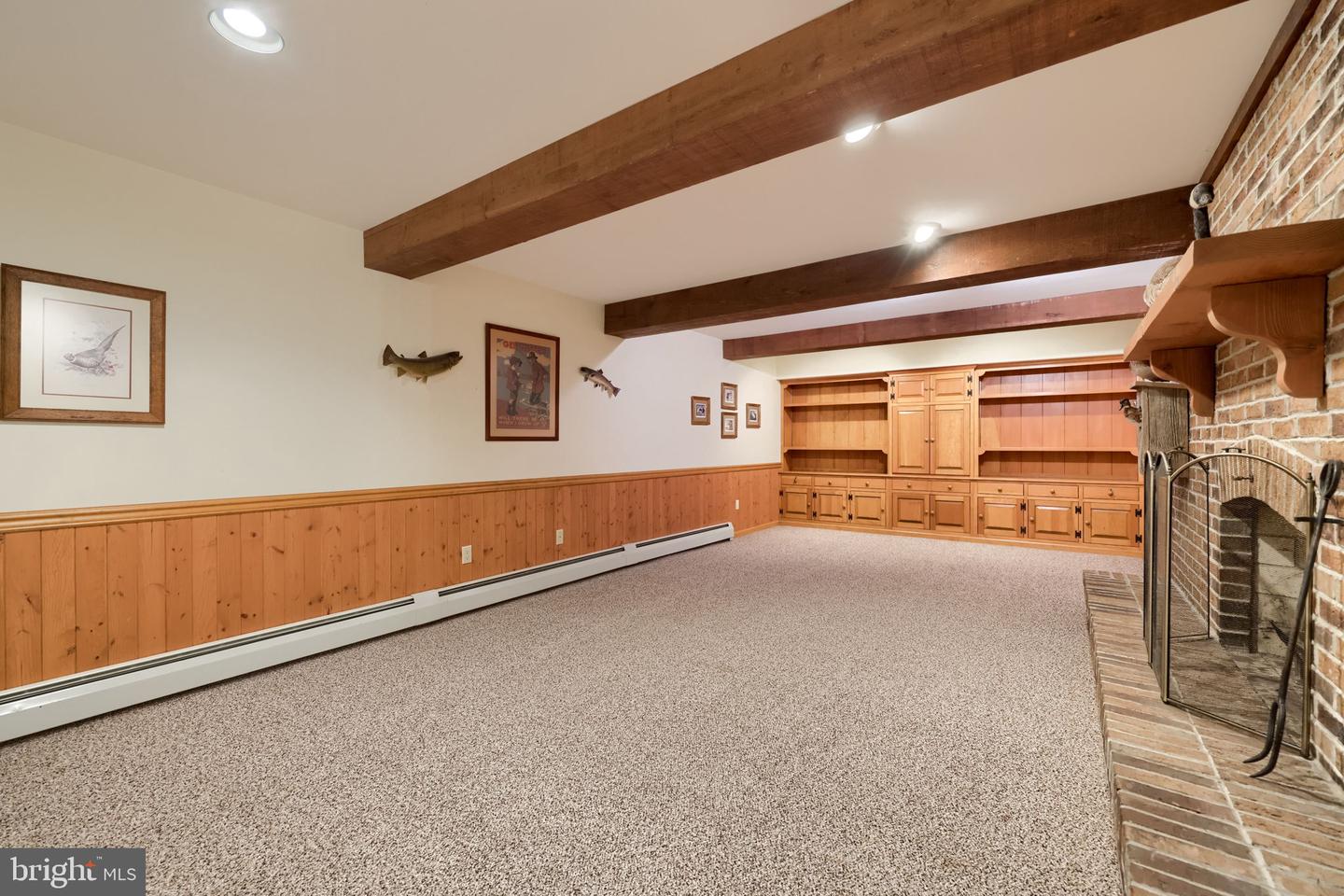 1231 Ash Ln Property Photo 57
