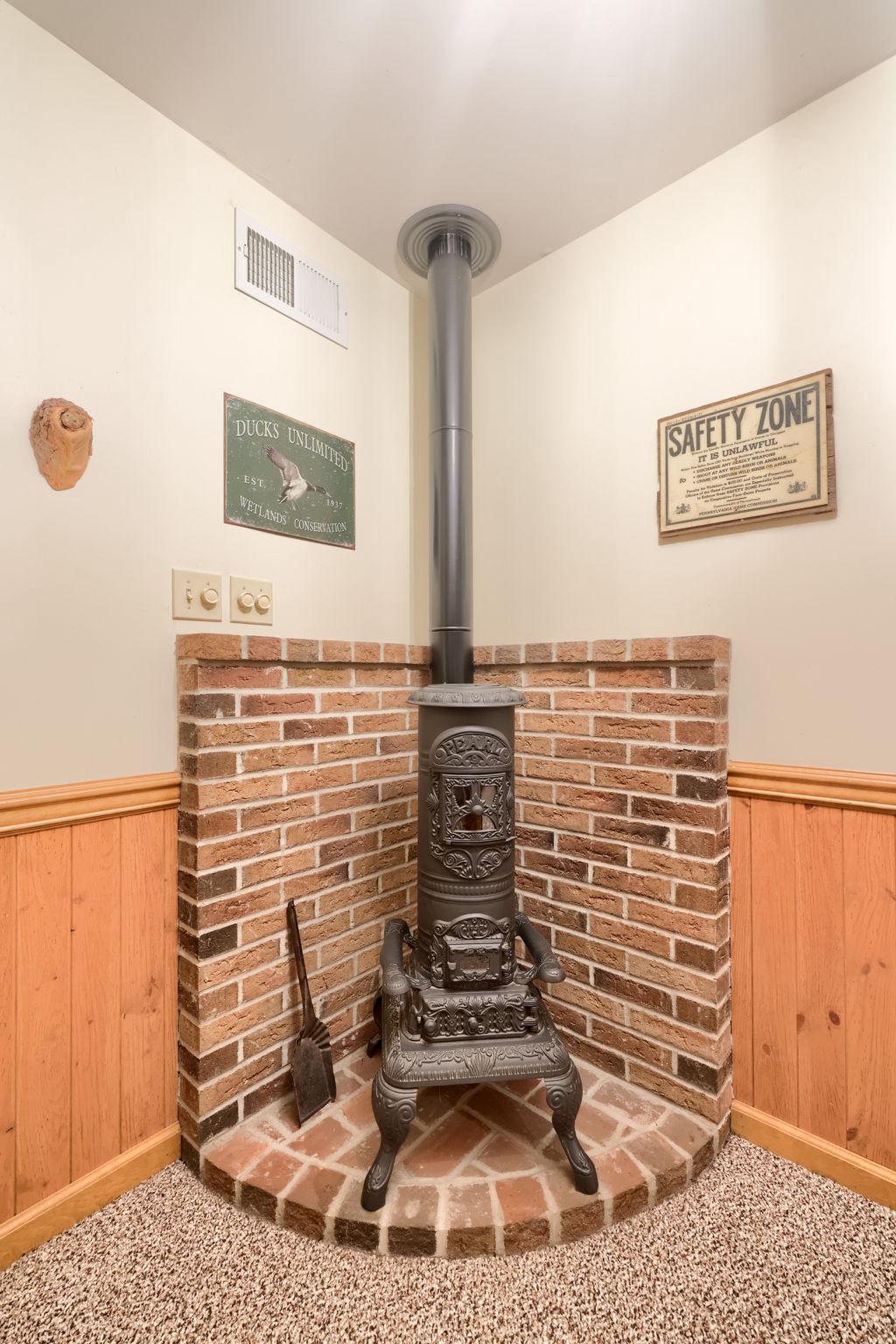 1231 Ash Ln Property Photo 60