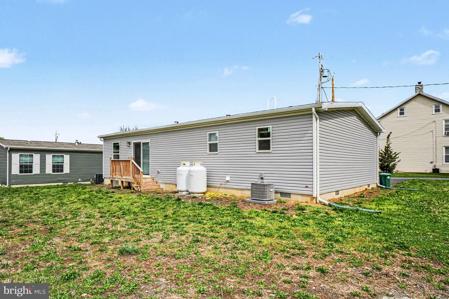 2096 Scull St Property Photo 26