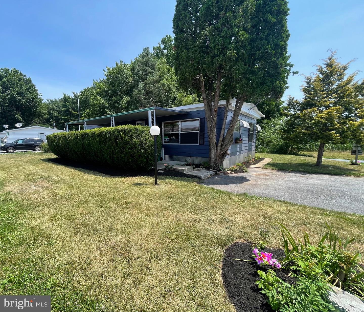 718 Palm City Park Property Photo 2