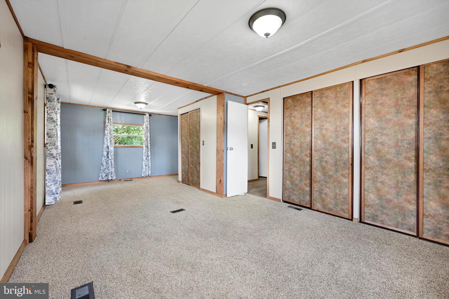 718 Palm City Park Property Photo 10