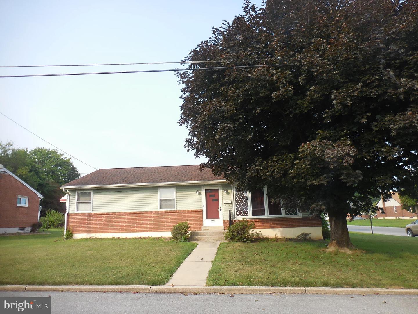 901 S 4th Ave Property Photo 1