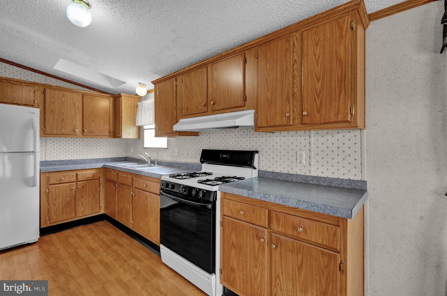 1300 E Kercher Ave #77 Property Photo 11