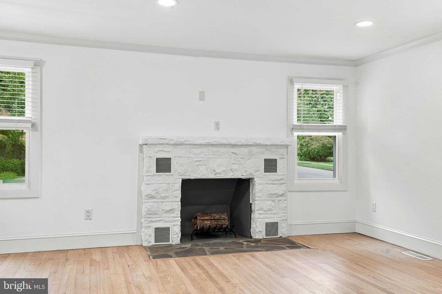 405 S Green St Property Photo 10