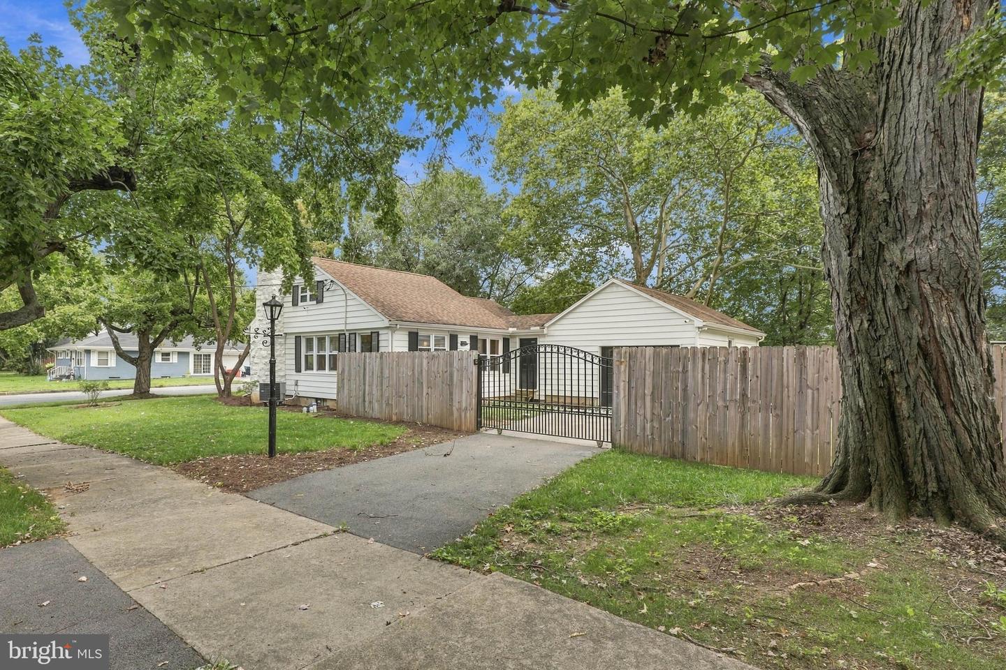 405 S Green St Property Photo 52