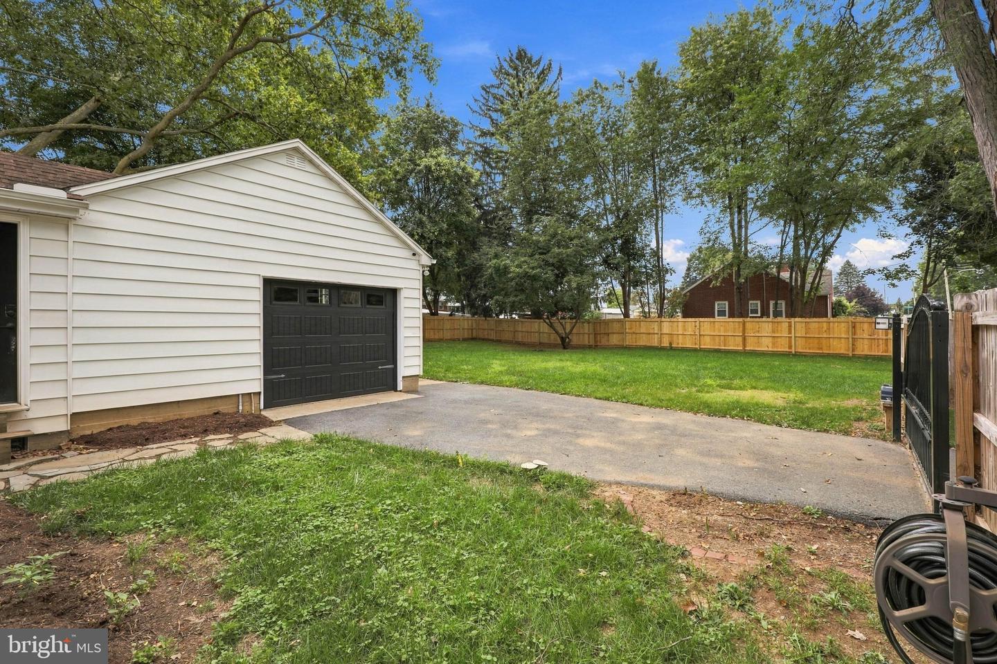 405 S Green St Property Photo 54