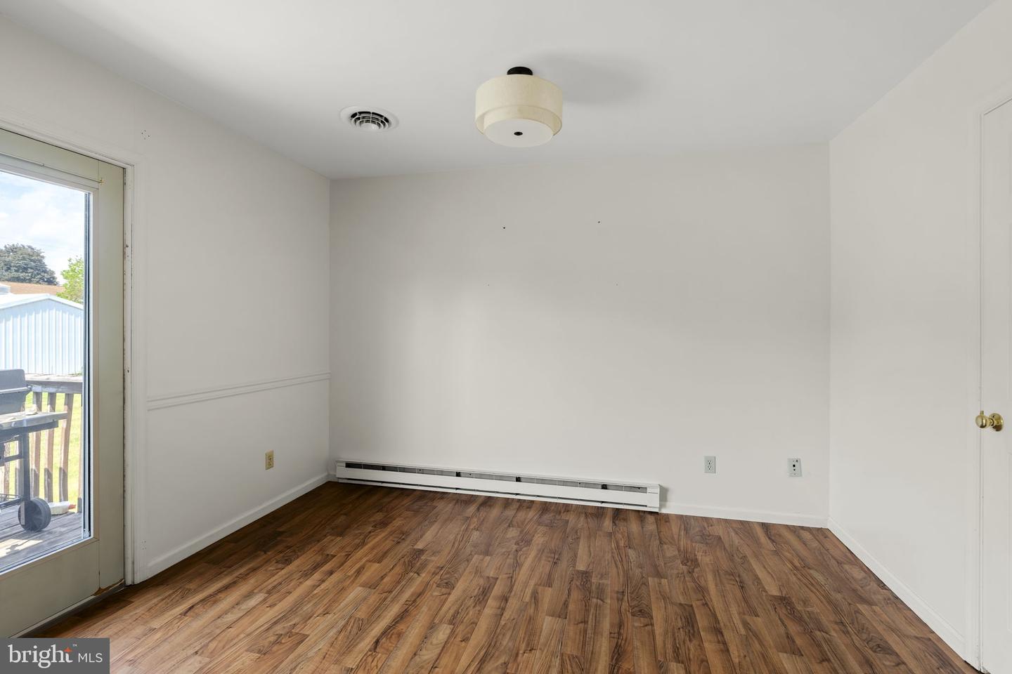 221 W Hamilton Ave Property Photo 19