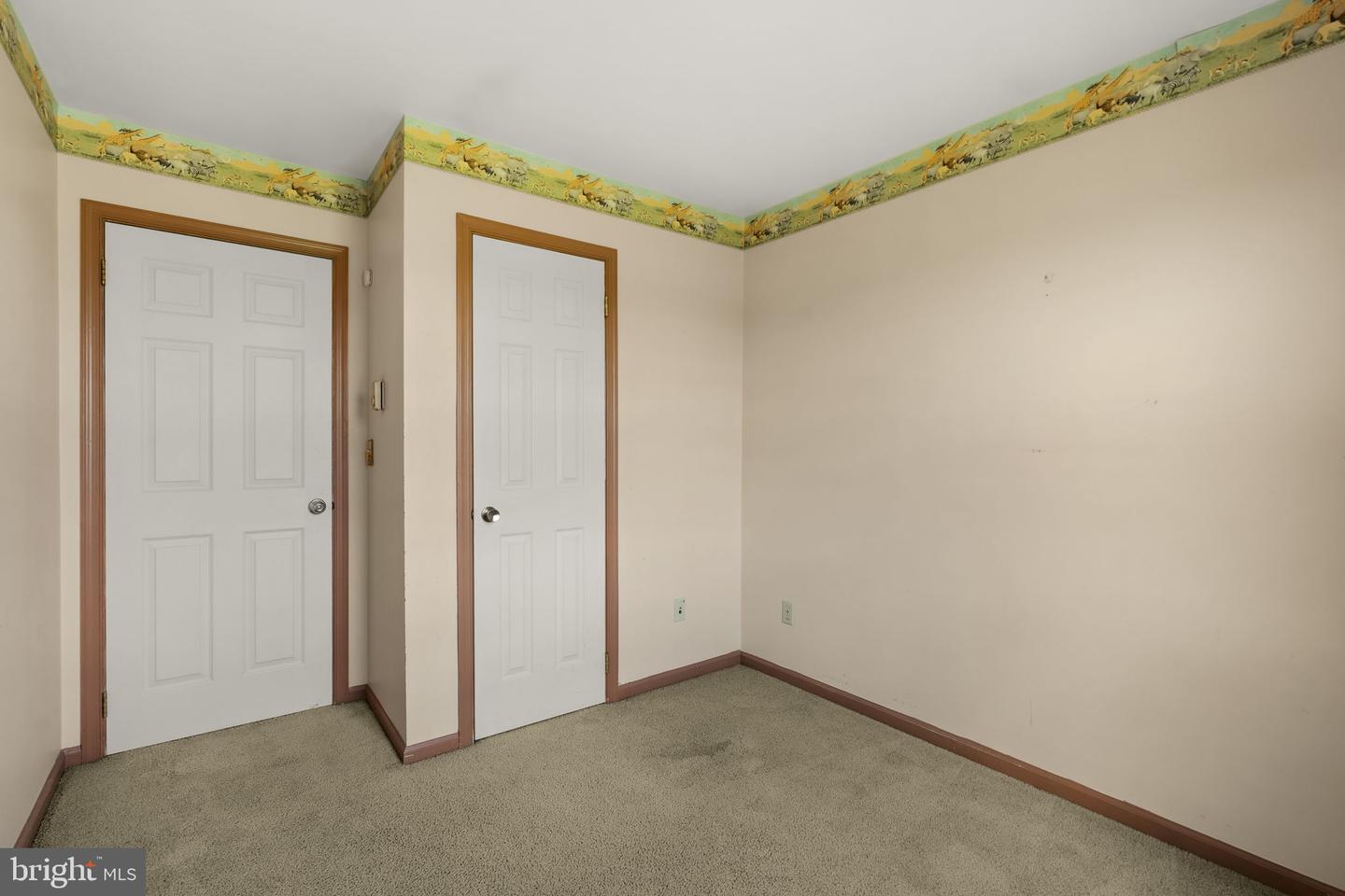 221 W Hamilton Ave Property Photo 26