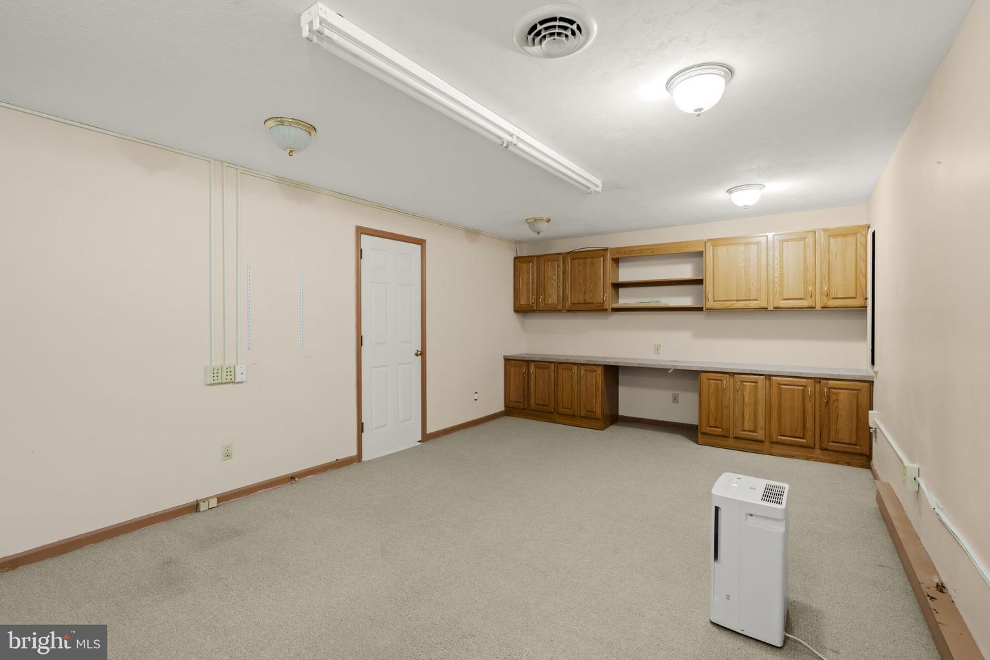 221 W Hamilton Ave Property Photo 31