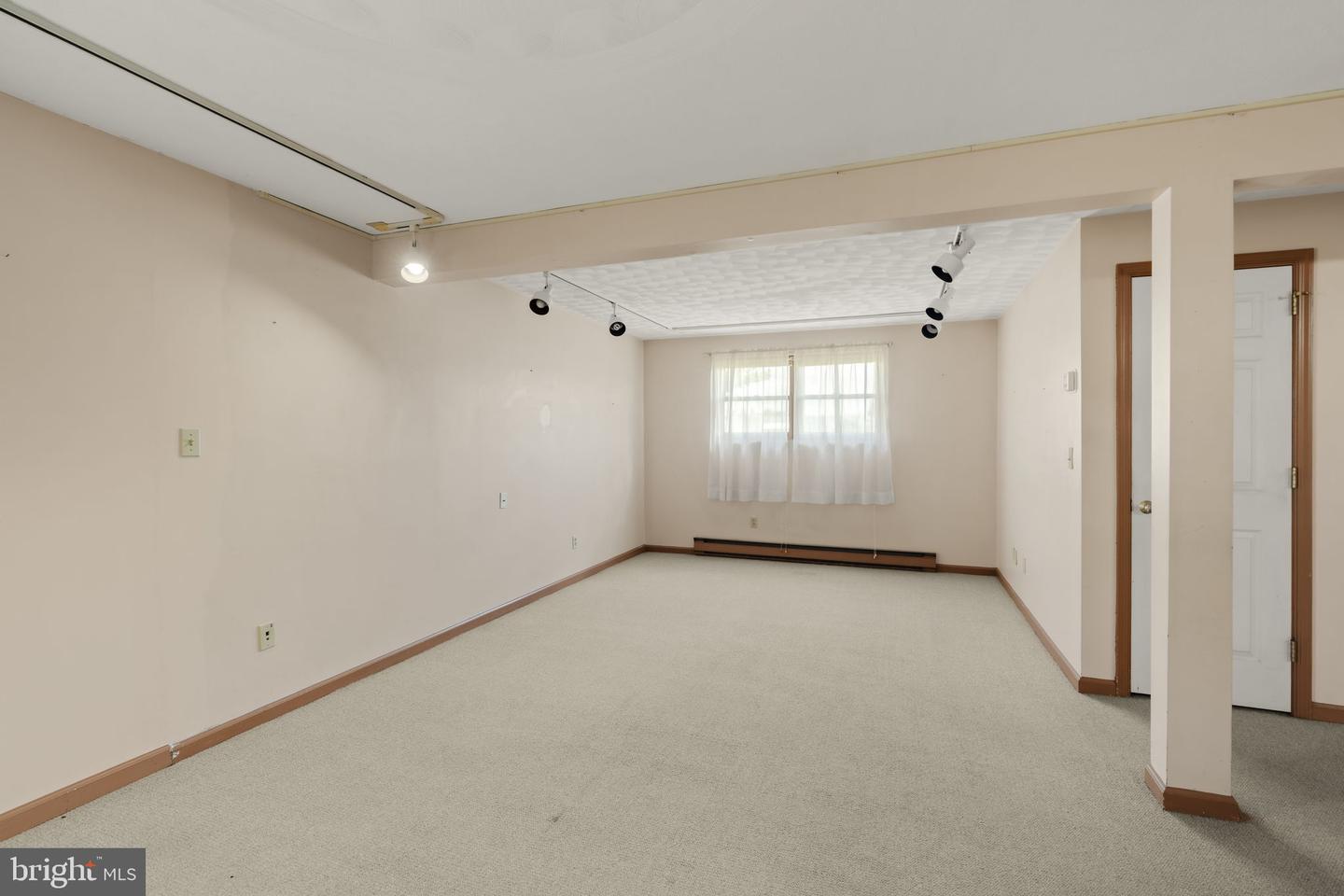 221 W Hamilton Ave Property Photo 33