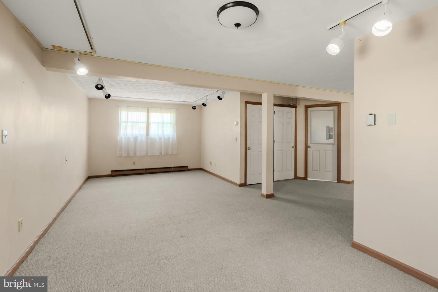 221 W Hamilton Ave Property Photo 34