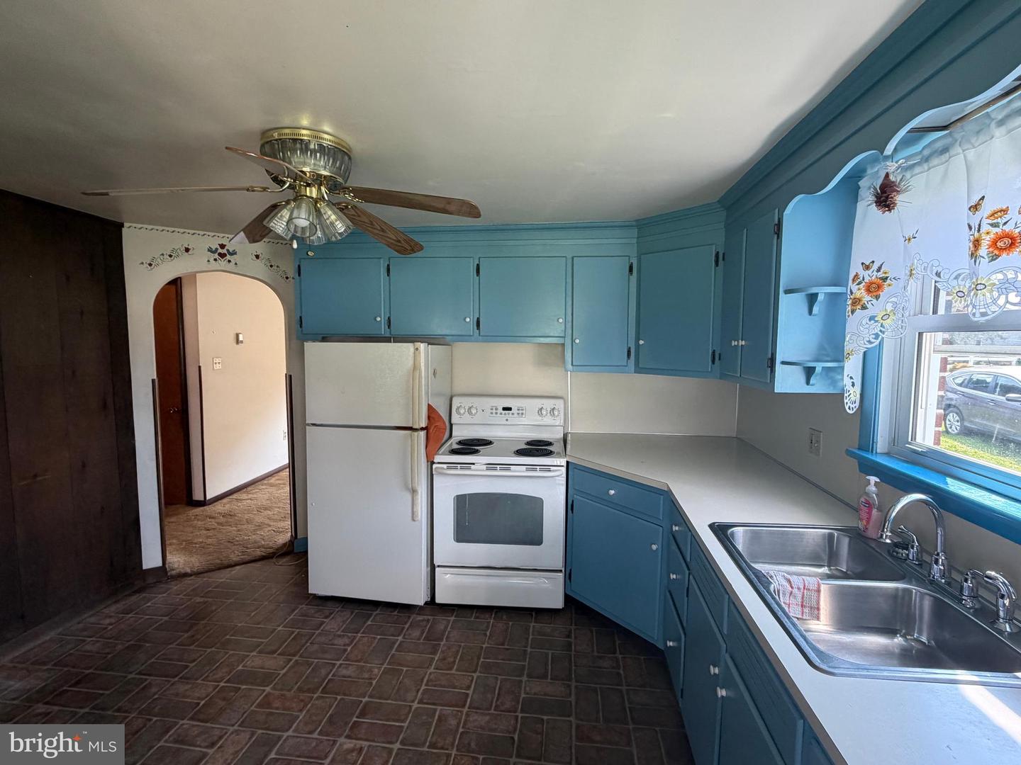 204 S Sheridan Rd Property Photo 8