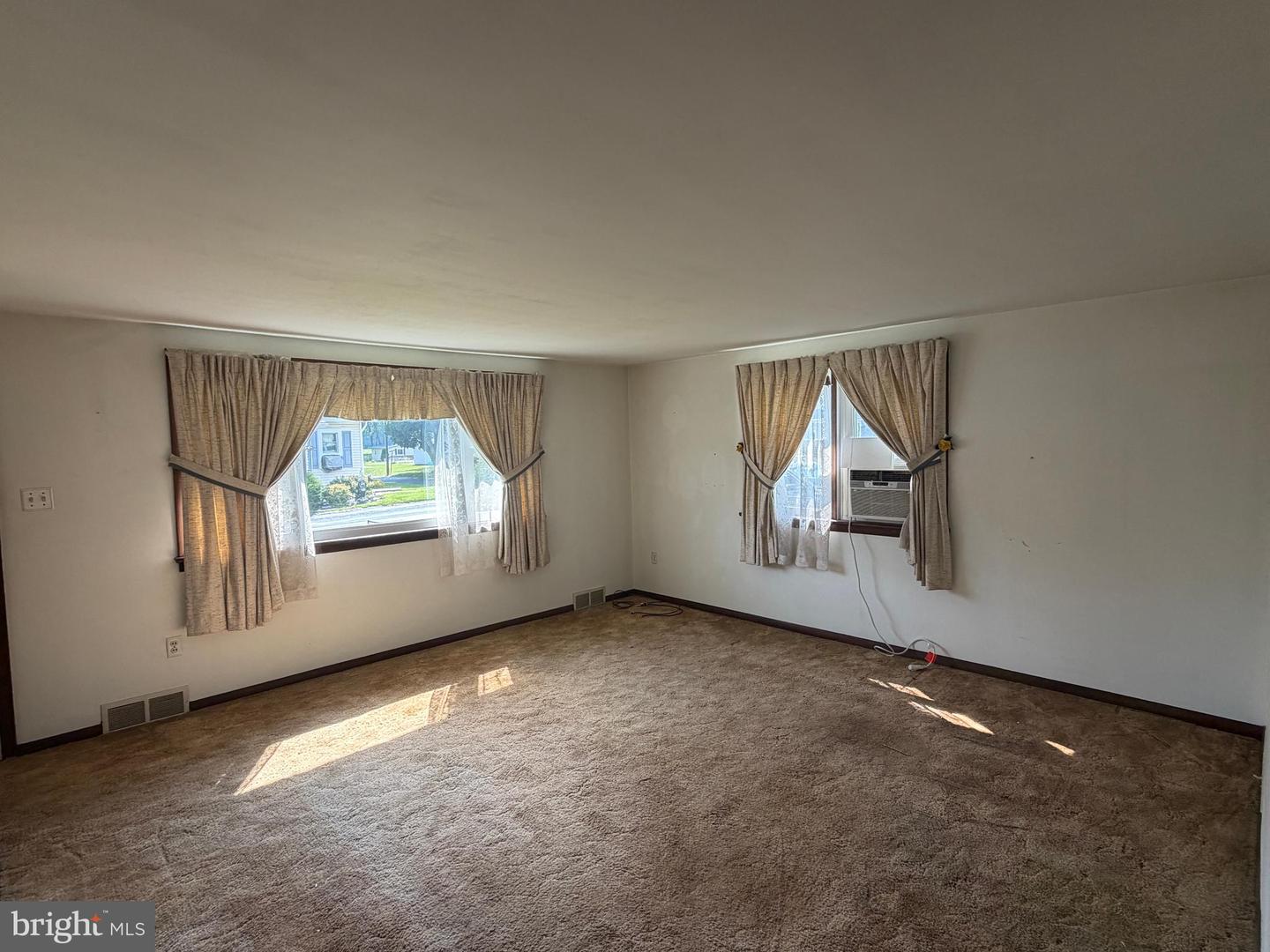 204 S Sheridan Rd Property Photo 11