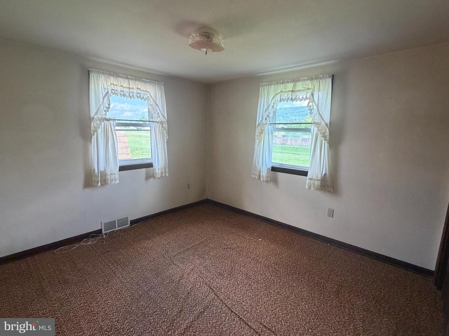 204 S Sheridan Rd Property Photo 13