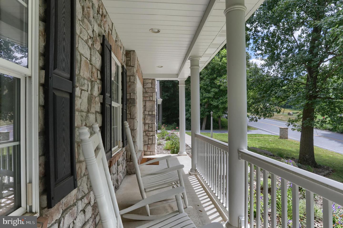 304 Iron Valley Dr Property Photo 2