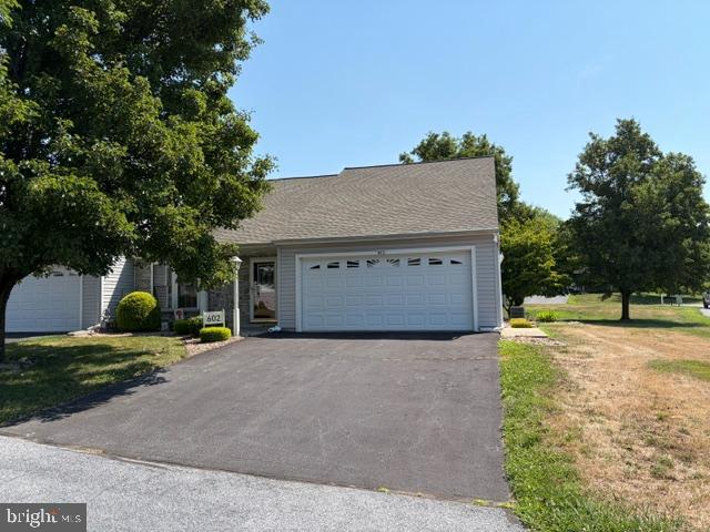 602 Mulberry Ln Property Photo 1