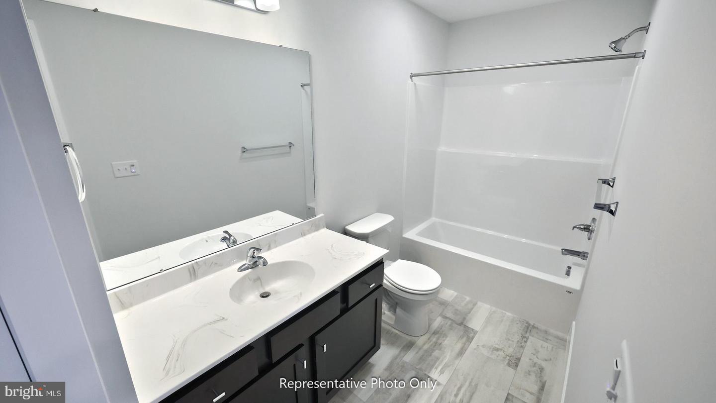 52 Canterbury Ln Property Photo 25