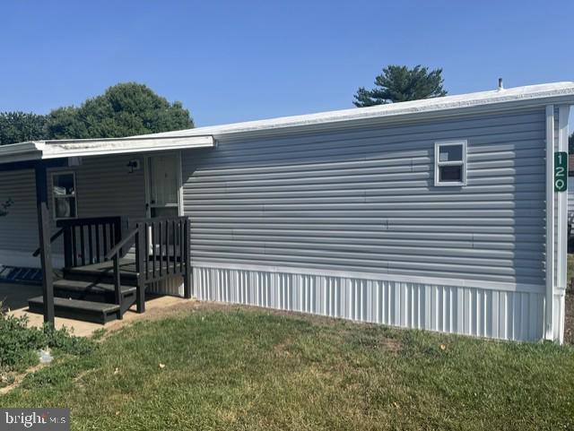 120 Palm City Park Property Photo 3