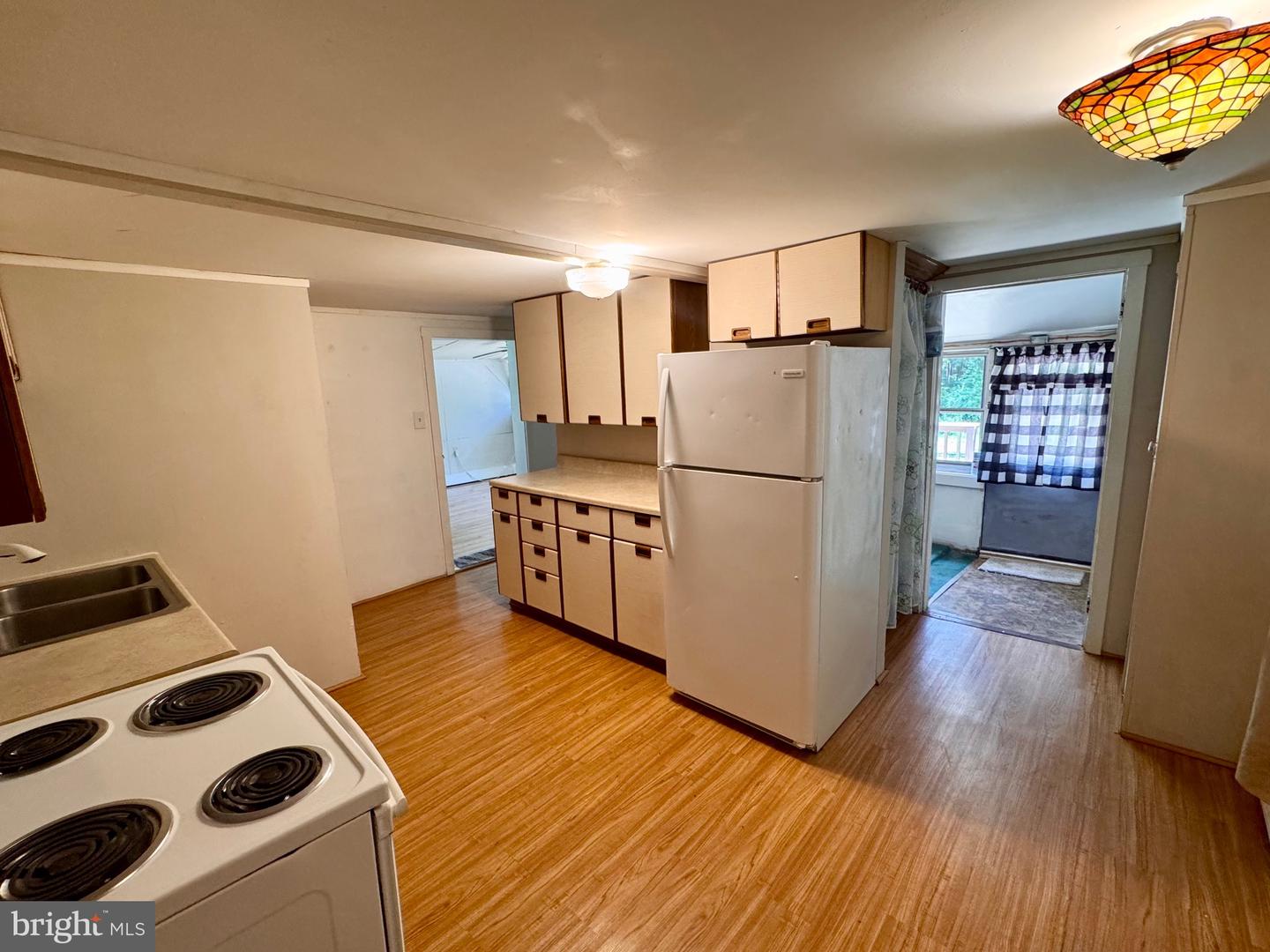 24 Aster Ln Property Photo 5