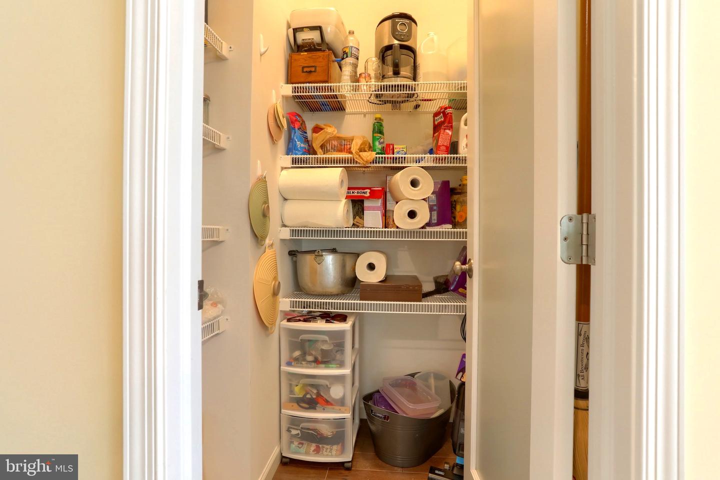 709 Jeffsu Ln Property Photo 12