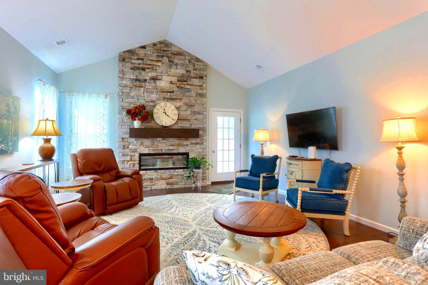 709 Jeffsu Ln Property Photo 15
