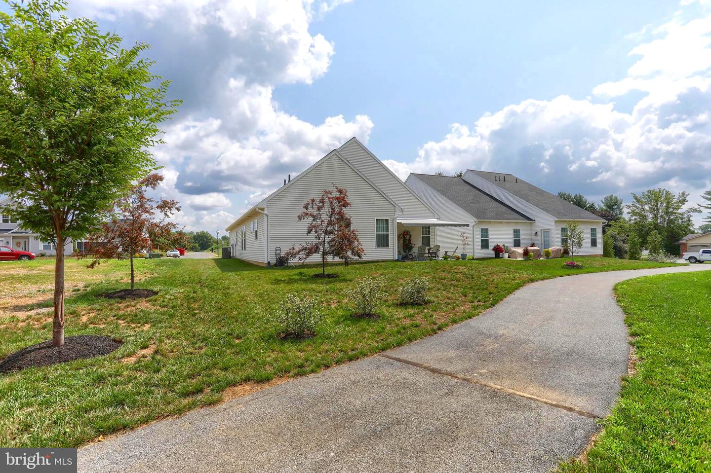 709 Jeffsu Ln Property Photo 35