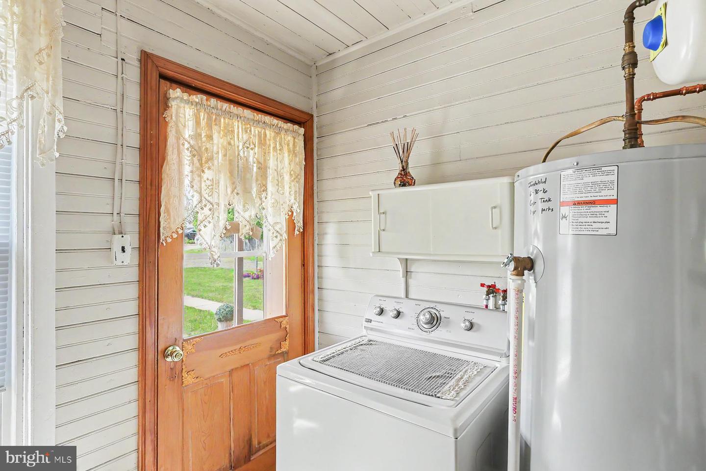 632 W Main St Property Photo 15