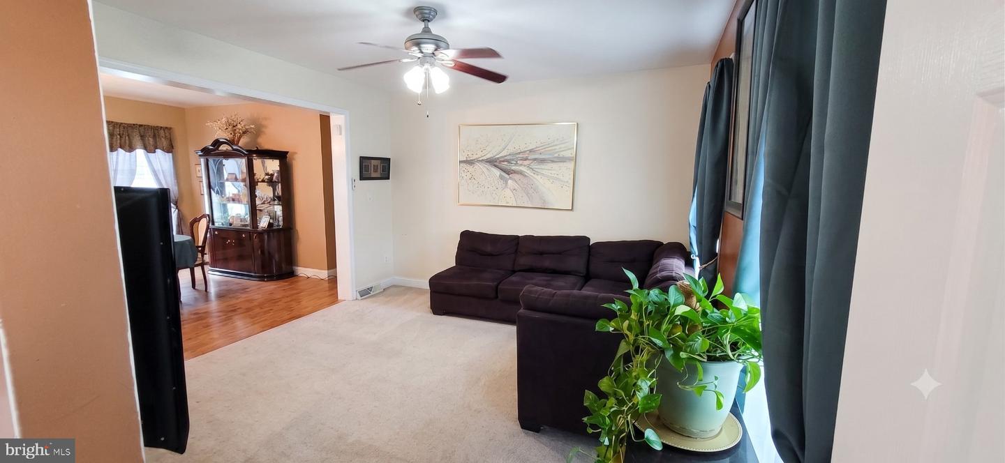 305 Catherine Ct Property Photo 10