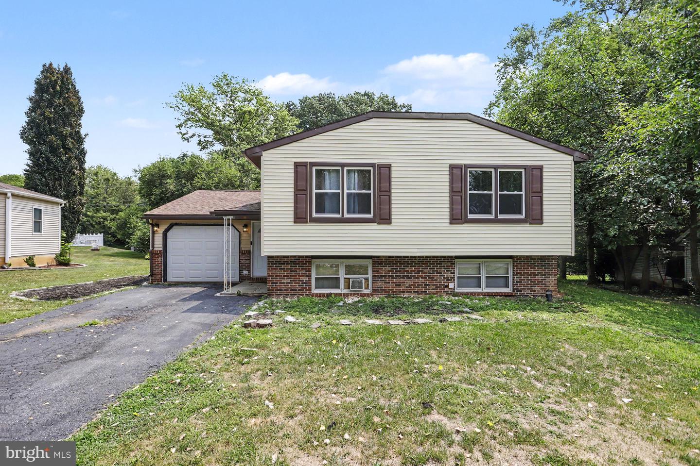 373 Oaklyn Rd Property Photo 2