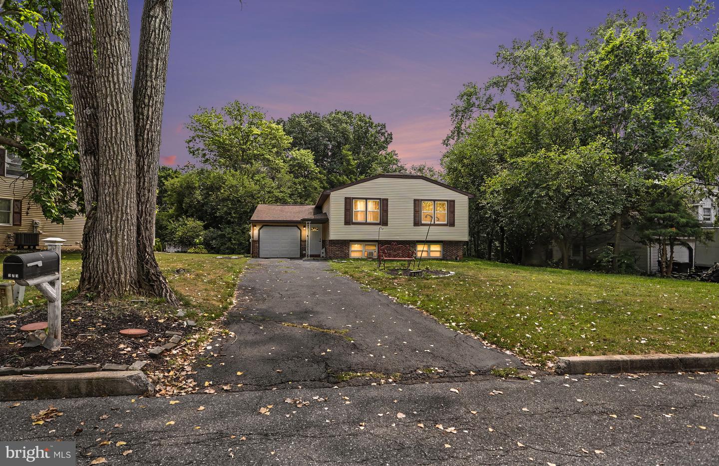 373 Oaklyn Rd Property Photo 3
