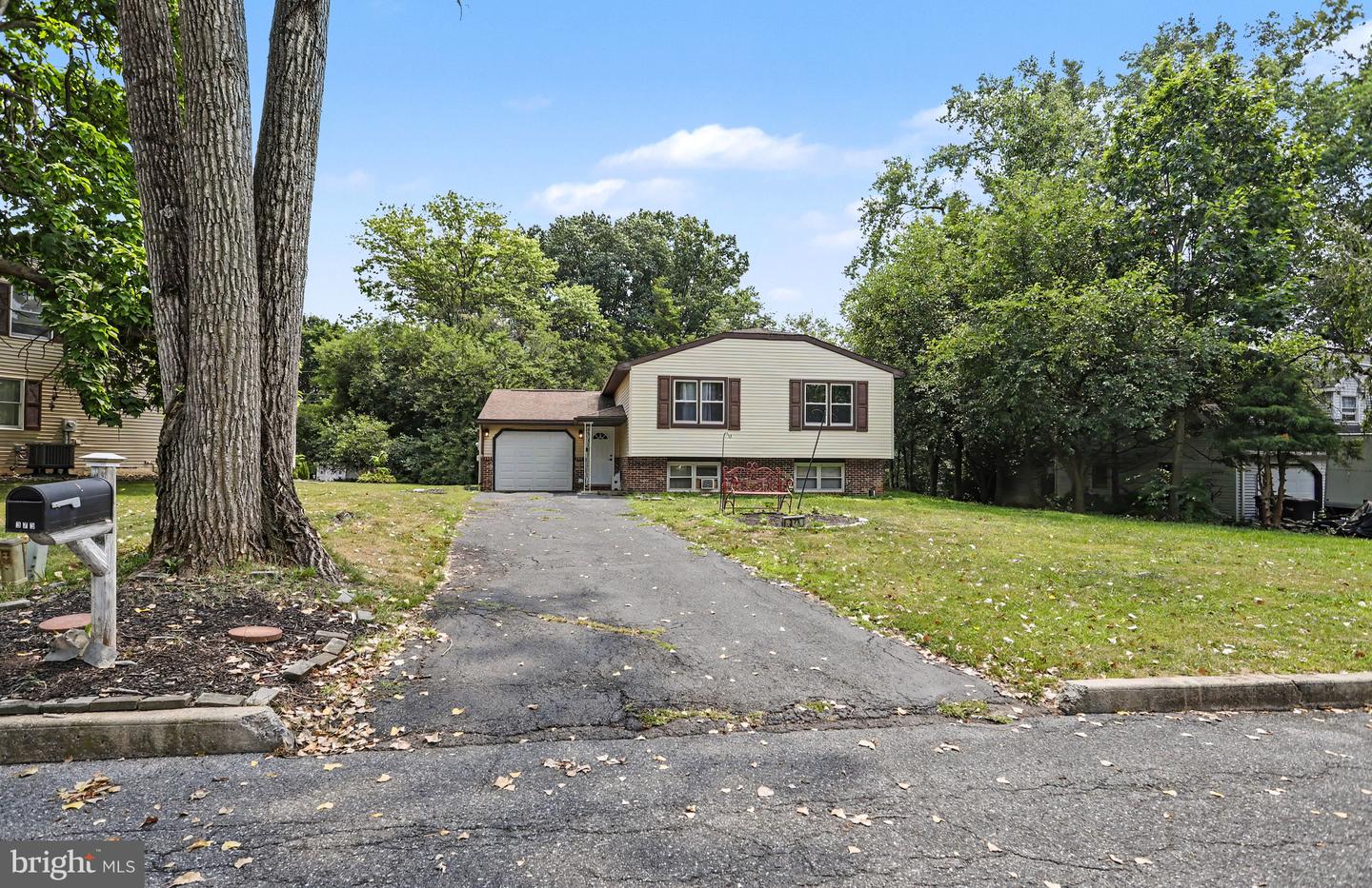 373 Oaklyn Rd Property Photo 4