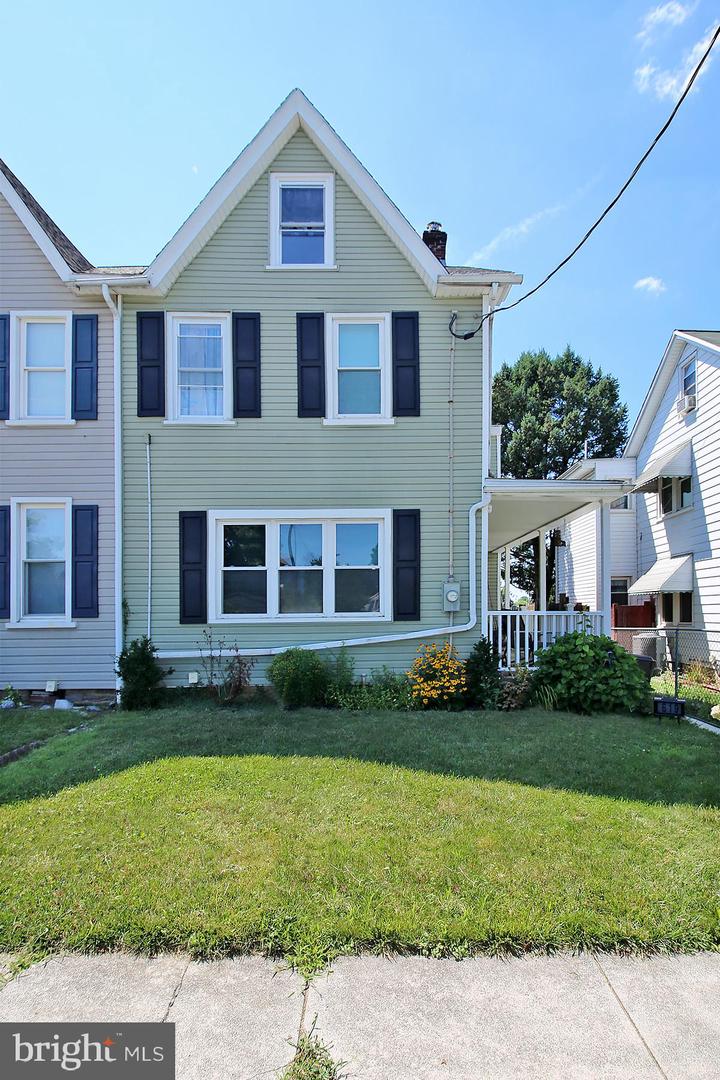 619 NOBLE ST Property Photo 1