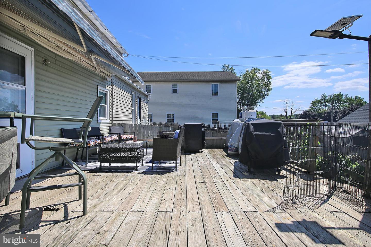 619 Noble St Property Photo 32