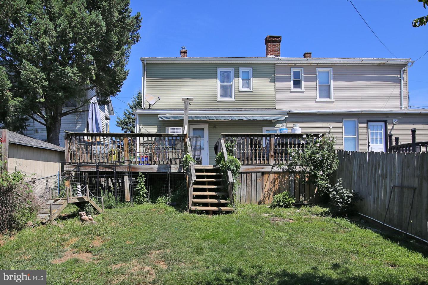 619 Noble St Property Photo 35