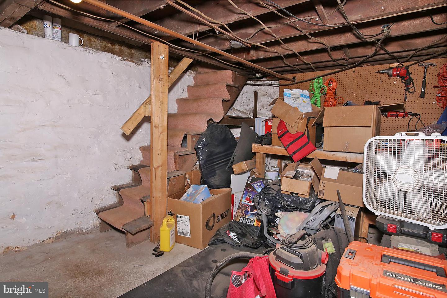 619 Noble St Property Photo 40
