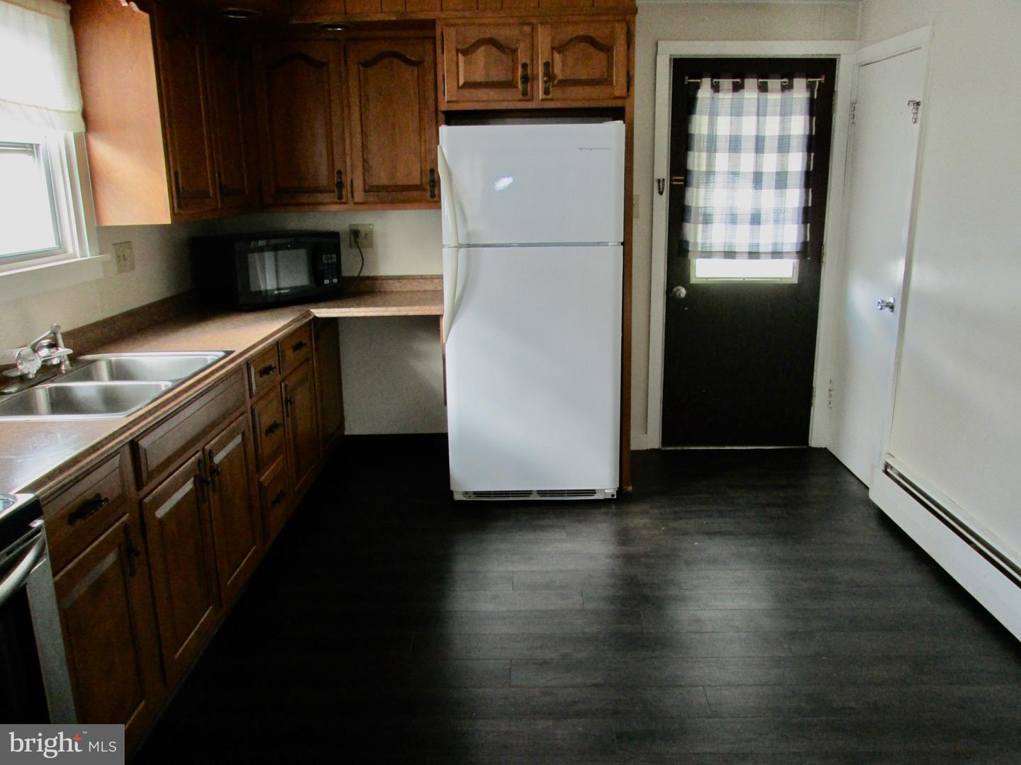747 N Hanover St Property Photo 2