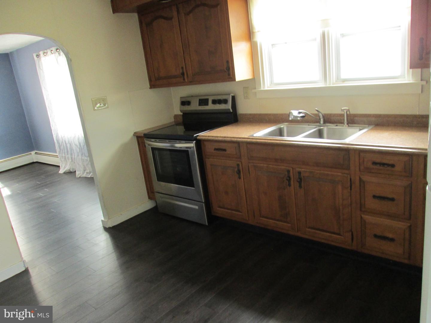 747 N Hanover St Property Photo 4