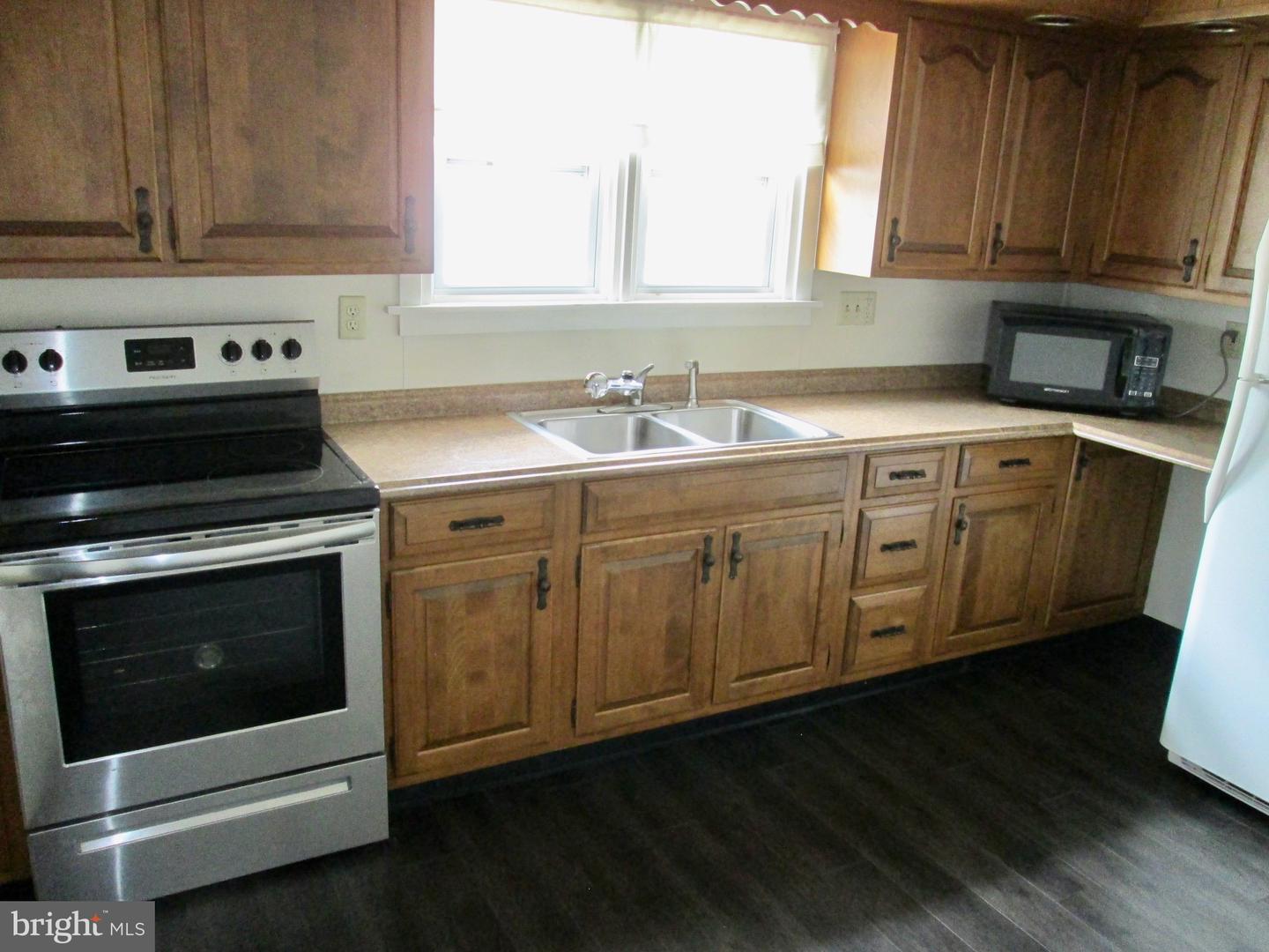747 N Hanover St Property Photo 5