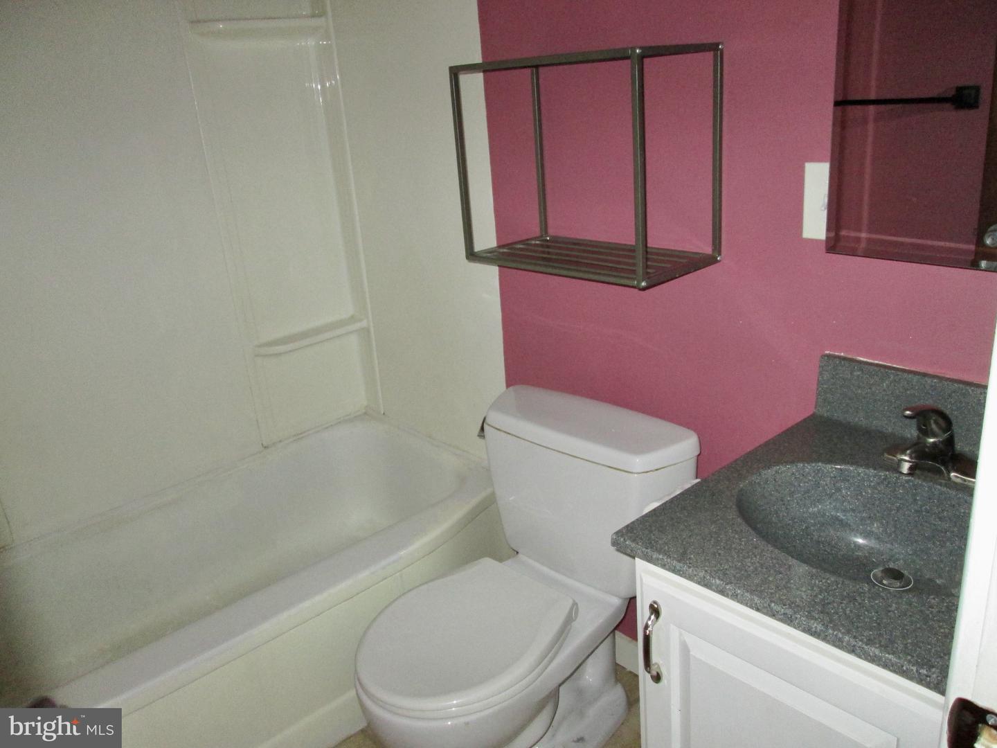 747 N Hanover St Property Photo 13