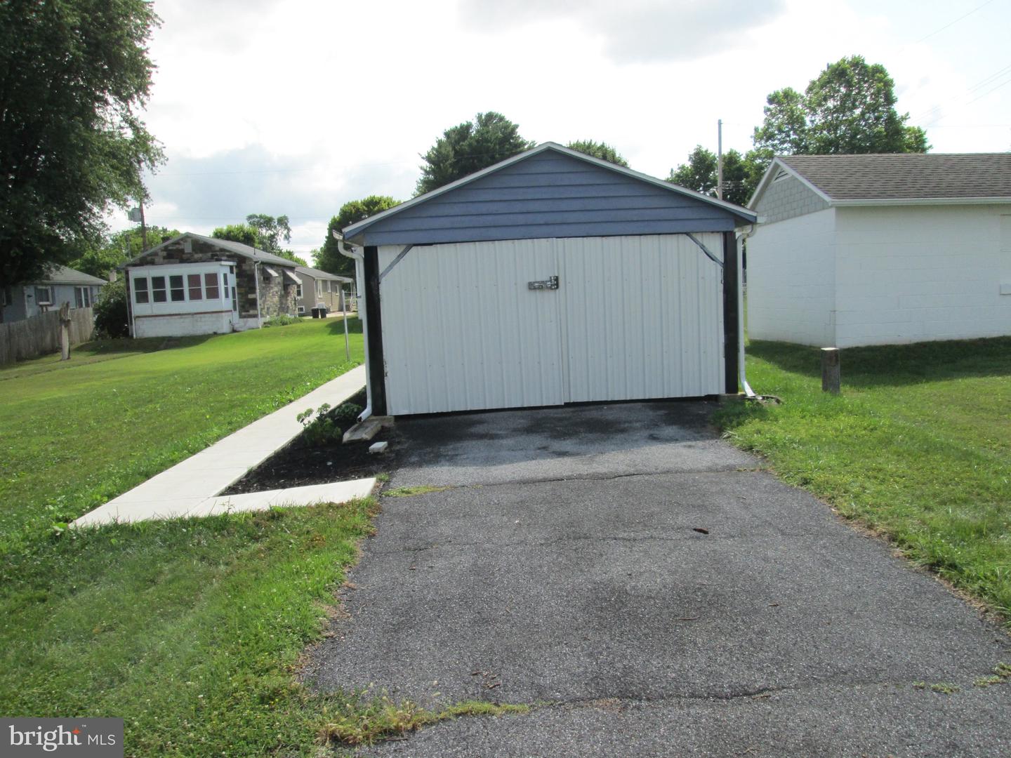 747 N Hanover St Property Photo 33