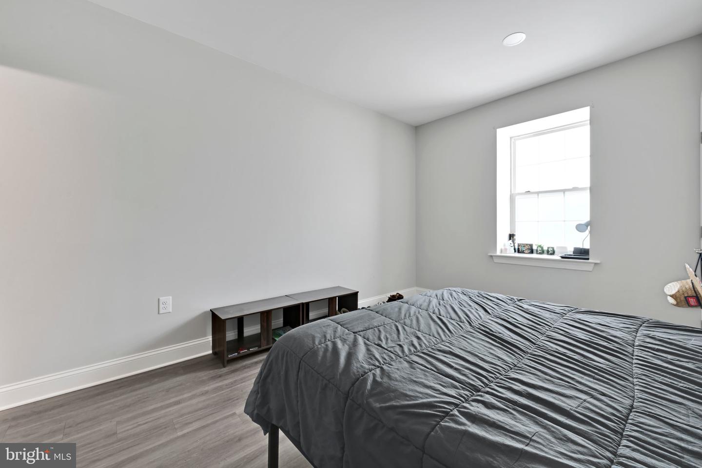 236 W Market St Property Photo 13