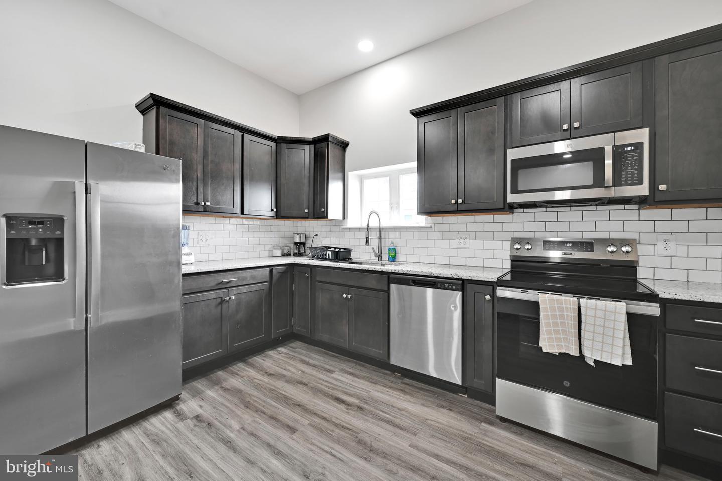 236 W Market St Property Photo 59