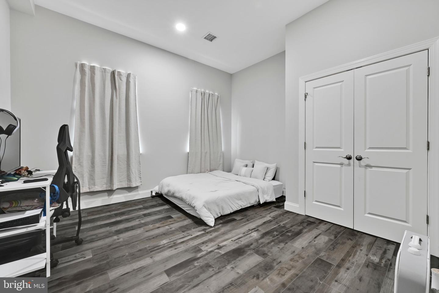 236 W Market St Property Photo 61