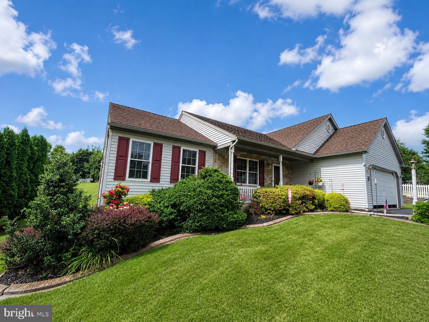 68 Springhouse Drive Property Photo 2