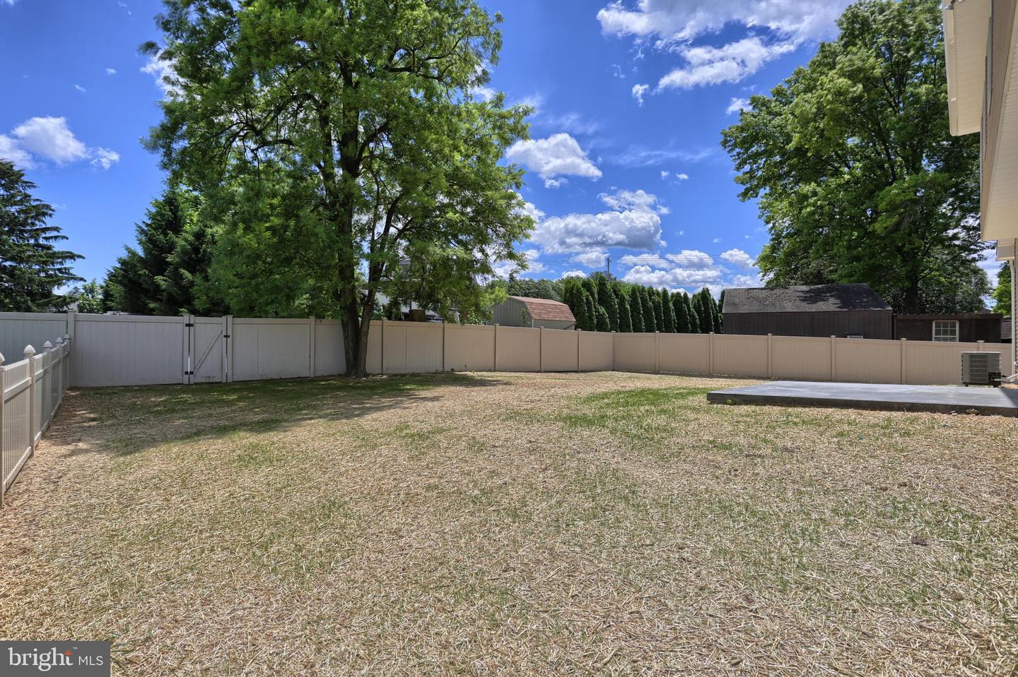 01 Starlight Lane Property Photo 23