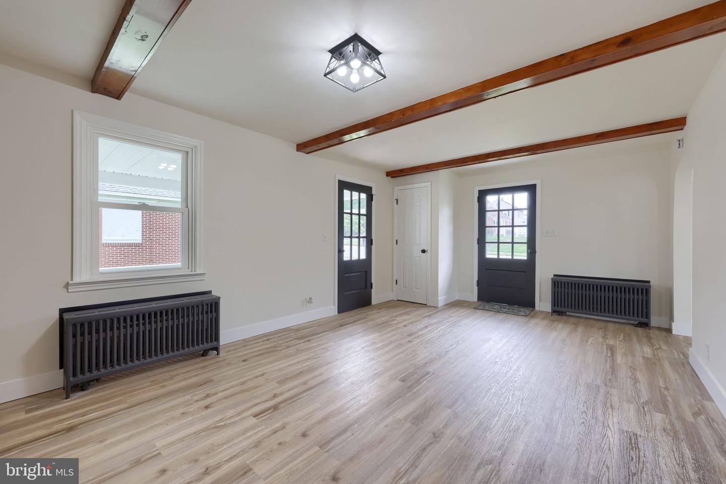 11 E Herman Avenue Property Photo 16